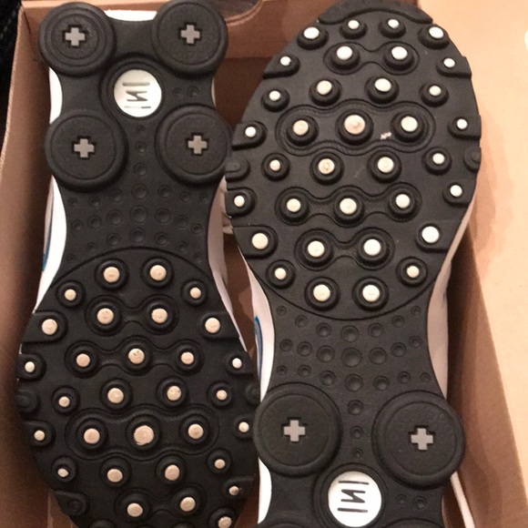 Two pair of women’s Nike Shox tennis shoes - Picture 5 of 8